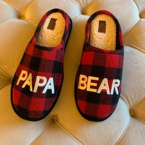 Papa Bear Men’s Slippers. Worn maybe once in the house. Size large US 11-12